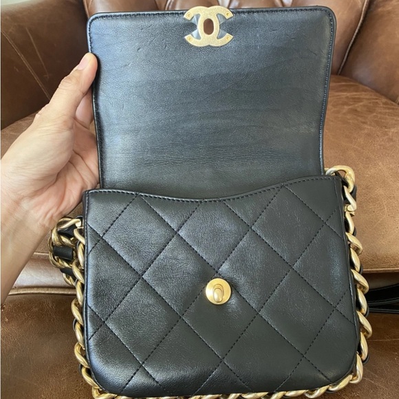 *SOLD* Chanel Framing Chain Flap Bag Quilted Calfskin Small - Picture 9 of 15